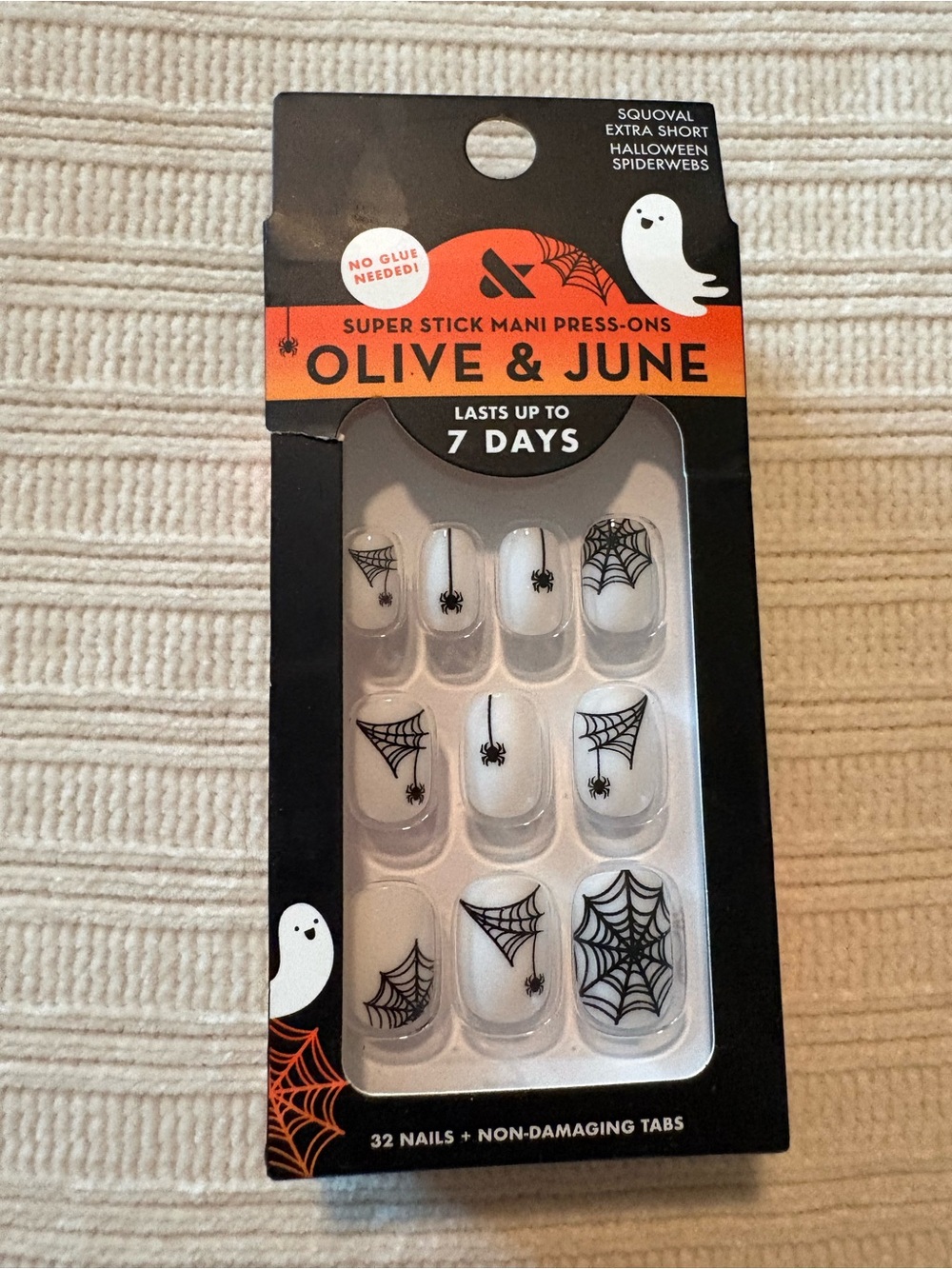Olive & June Halloween Spider Webs Press-On Nails - White with Black Design